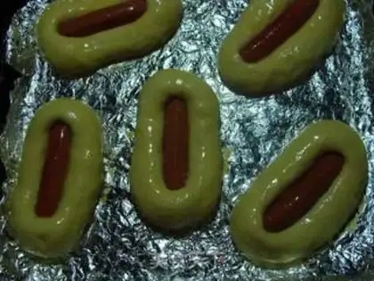 Make Sesame intestine bread step 5