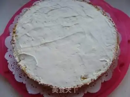 Make Strawberry cat birthday cake step 2