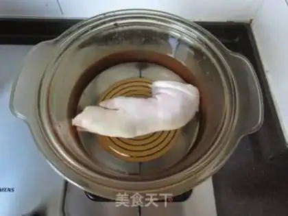 Make Red-hot pig hoof step 0