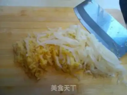Make Sour sauce and white meat step 2