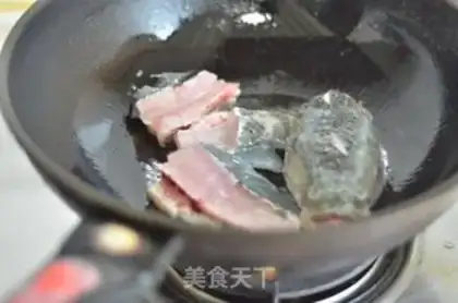 Make Scrambles of fish step 3