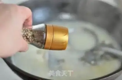 Make Scrambles of fish step 6