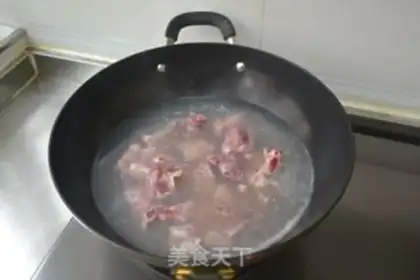 Make Tea mushrooms burn ribs step 1