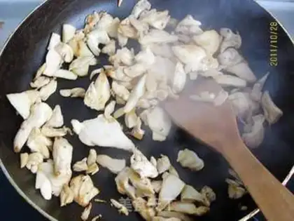Make Apricot mushroom step 3