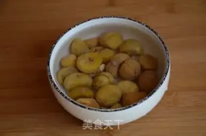 Make Red chestnut chicken step 1