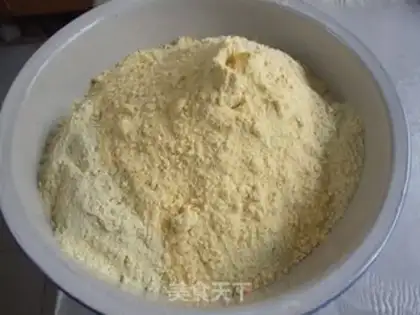 Make The corn radish gravy step 2