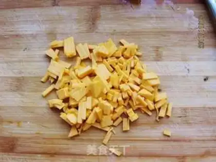 Make Pumpkin peanuts step 3
