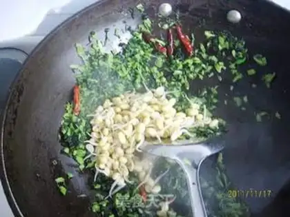 Make Soybean sprouts step 4