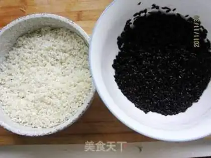 Make Two rice meatballs step 0