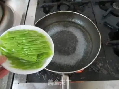 Make Scrambled beef step 2