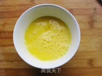 Make Spicy egg soup step 1