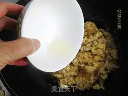Make Spicy egg soup step 5