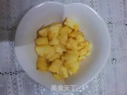 Make Caramel pineapple steamed eggs step 2