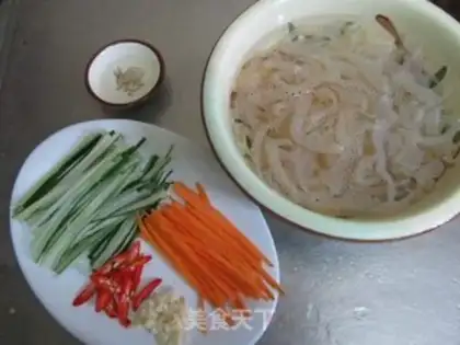 Make # Scrambling seafood # step 0