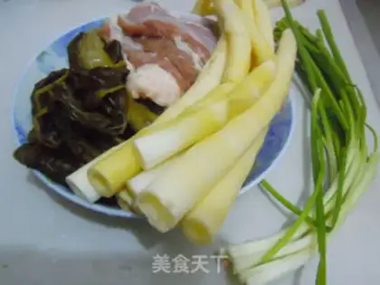 Make Colored meat silk step 0