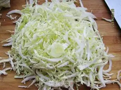 Make Shrimp and cabbage step 1