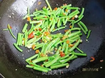 Make Cracked peppers, fried tofu step 6