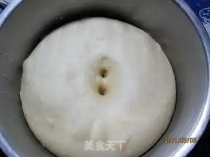 Make Christmas bread step 1