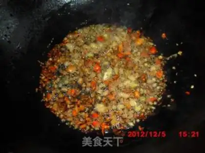 Make Spicy pan on fishbones step 2