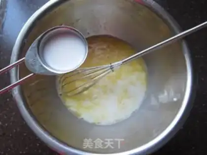 Make Maple syrup hot muffins step 1