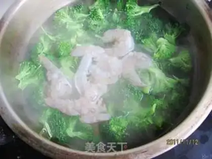 Make Shrimp balls with broccoli step 2