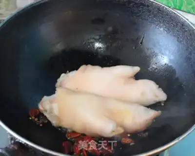 Make Spicy pig hoof step 8