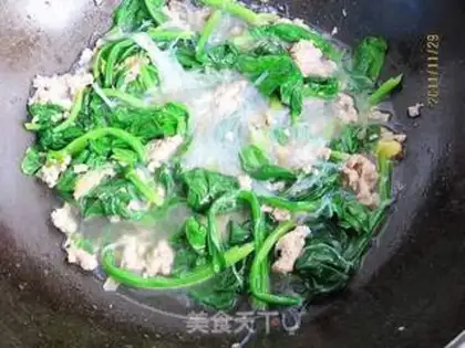 Make A spinach pasta fan step 6