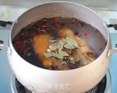 Make Spicy pig hoof step 12
