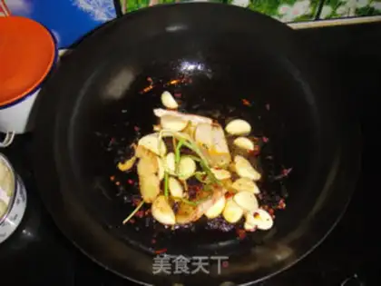 Make Garlic fish fire pot step 4