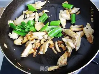 Make Pepper abalone almond mushrooms step 6