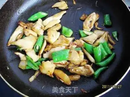 Make Pepper abalone almond mushrooms step 8