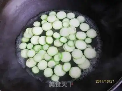 Make Smelt fan egg soup step 4