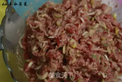 Make Pork onion pie step 4