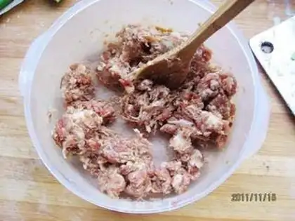 Make Burn the pork fort step 0