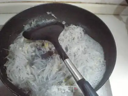 Make Silverfish running eggs step 3