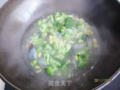 Make Eggs and blue flower soup step 7