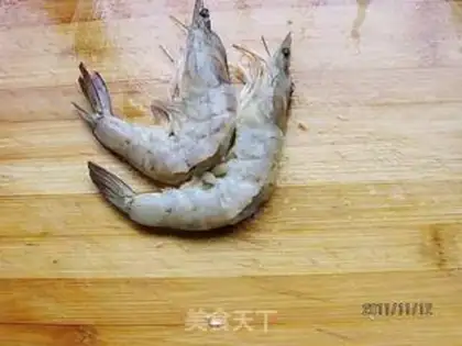 Make Spicy shrimp step 1