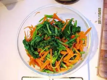 Make Spicy peanut spinach step 6