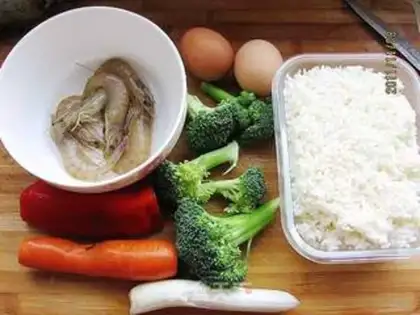 Make Shrimp balls and fried rice step 0