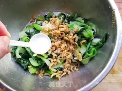Make Shrimp hand torn oil step 9
