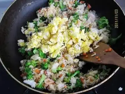 Make Shrimp balls and fried rice step 11