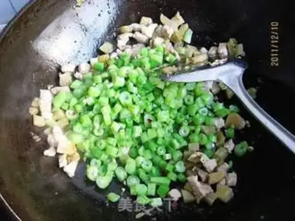 Make The last four seasons of gravy step 6