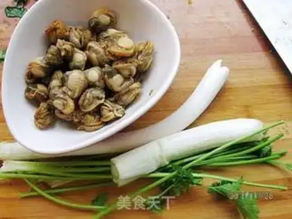 Make Onion-swiped bedding step 0