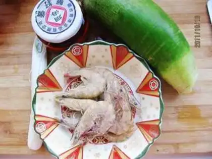 Make The radish fan shrimp step 0