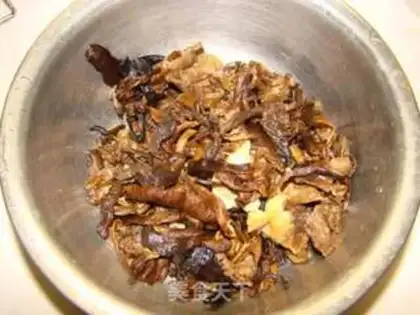 Make Chicken stew mushrooms step 1