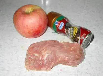 Make Black pepper apple beef step 0