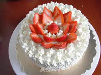 Make Snow strawberry garden cake step 21