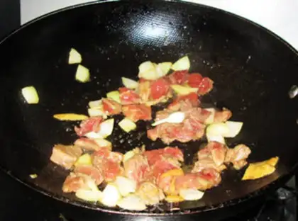 Make Black pepper apple beef step 7