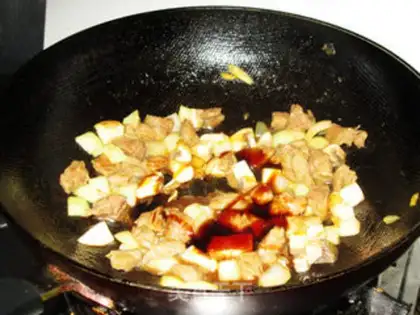 Make Black pepper apple beef step 9