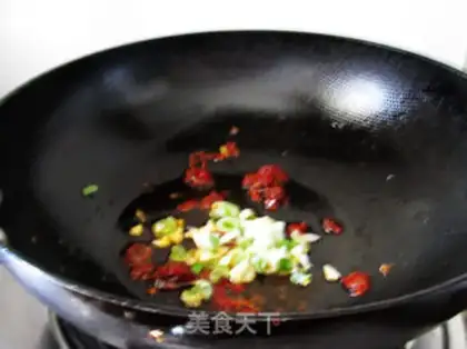 Make Spicy lamb spinal fire pot step 7